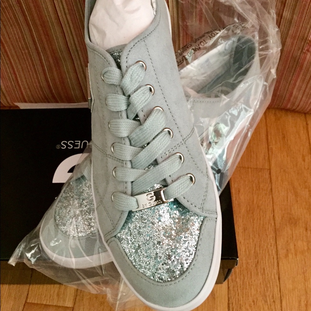 NIB Guess Matrix Sneaker